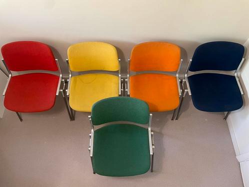 Stapelbare stoel Giancarlo Piretti Anonima Castelli, Huis en Inrichting, Stoelen, Gebruikt, Ophalen