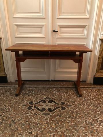 VINTAGE DESK BUREAU TAFEL MET OPBERGRUIMTE HOUT  beschikbaar voor biedingen