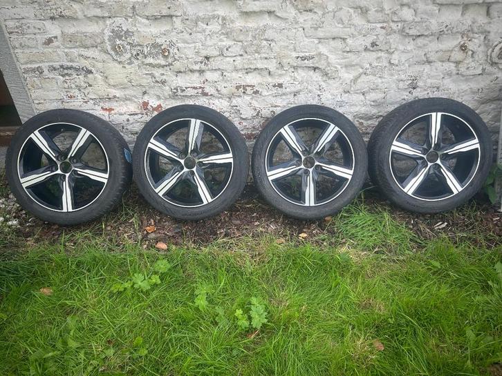 Lichtmetalen velgen Volvo R17 31423871, Auto-onderdelen, Banden en Velgen, Velg(en), Winterbanden, 17 inch, 205 mm, Personenwagen