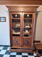 Antieke Mechelse boekenkast of servieskast, Antiek en Kunst, Ophalen