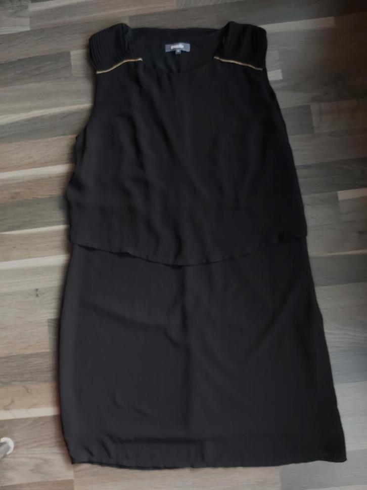 Bel & Bo, nieuwe jurk, 42, goudkleurige bies, Kleding | Dames, Jurken, Nieuw, Maat 38/40 (M), Zwart, Boven de knie, Ophalen of Verzenden