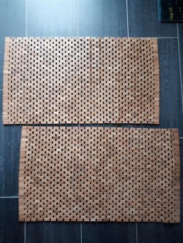 Teak badmat 2 stuks beschikbaar voor biedingen