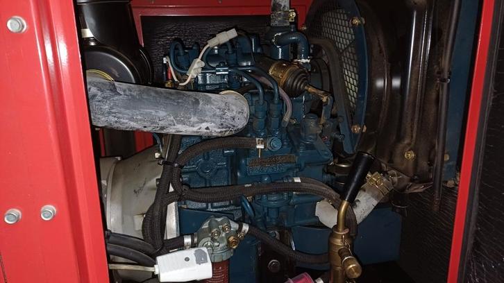 Generator 6.5kwh, Doe-het-zelf en Bouw, Aggregaten, Zo goed als nieuw, Dieselolie, 5 tot 10 kVA, Elektrisch startend, Geluidgedempt