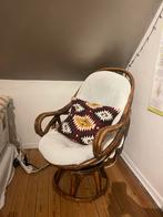 Vintage rotan draaistoel zetel, Ophalen, Zo goed als nieuw, Stof