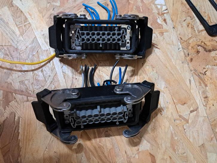 Harting HAN-16, Muziek en Instrumenten, Kabels en Stekkers, Zo goed als nieuw, Apparatuur, Ophalen of Verzenden