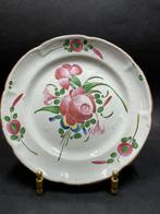 Ancienne assiette en française du XVIIIe siècle de Lunéville, Enlèvement ou Envoi