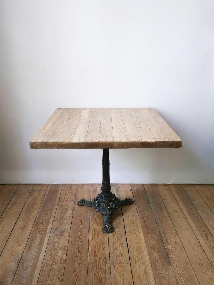 Vintage bistrotafel eikenhout en gietijzeren (L) poot, Antiek en Kunst, Antiek | Meubels | Tafels, Ophalen of Verzenden