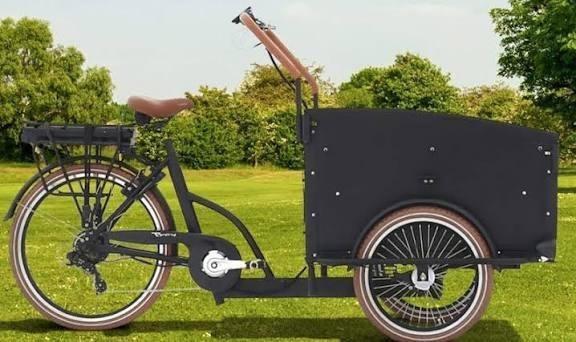 Elektriche bakfiets gezocht voor opmaak, Fietsen en Brommers, Fietsen | Bakfietsen, Elektrisch, Ophalen