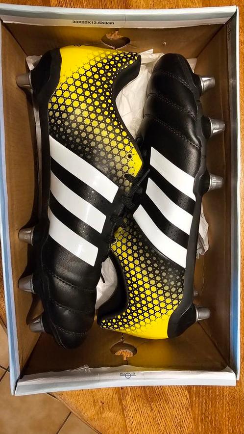 Chaussures de rugby ADIDAS crampons fer, Sports & Fitness, Rugby, Comme neuf, Chaussures, Enlèvement ou Envoi