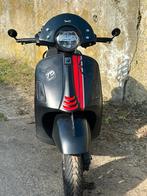 Vespa GTS 125cc SuperTech Ongevalvrij, Motoren, Scooter, Particulier, 125 cc, 11 kW of minder