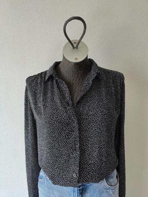 Zwarte blouse met witte bolletjes – maat M – H&M, Kleding | Dames, Blouses en Tunieken, Zo goed als nieuw, Maat 38/40 (M), Zwart