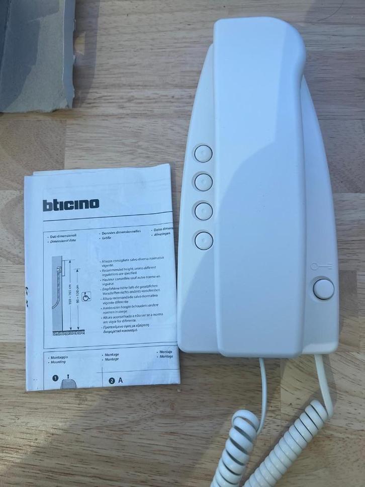 BTICINO - Poste Sprint intérieur universel – 334262 – Neuf, Maison & Meubles, Sonnettes, Neuf, Filaire, Enlèvement