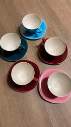 5 tassen en ondertas van boch, Enlèvement