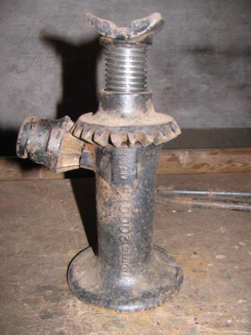Oude Bilstein 2000 kg VW Volkswagen Audi Auto Union krik beschikbaar voor biedingen
