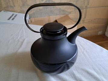 Service à thé au design unique Black Series  Tapio Wirkkala