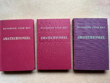 Handboeken 3 delen Amateurtoneel beschikbaar voor biedingen
