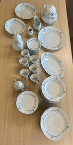 12 delig eetservies made in poland, Antiek en Kunst, Antiek | Servies compleet, Ophalen