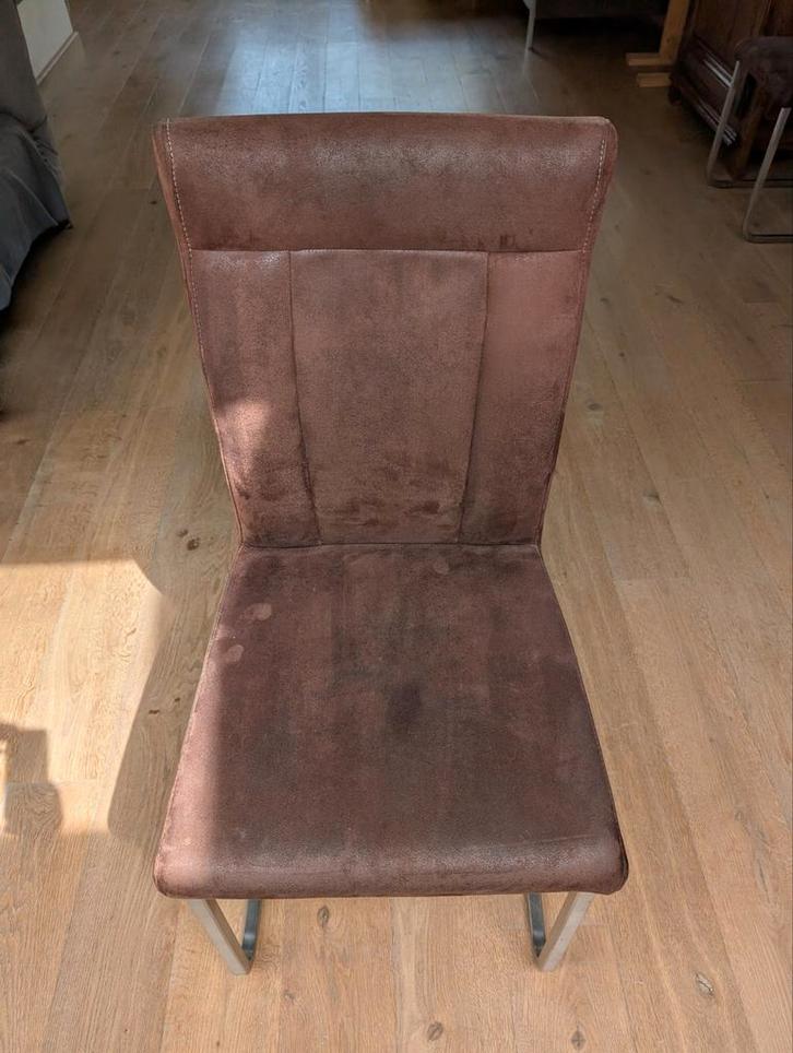 2 bruine eetkamerstoelen met sledevoet, Huis en Inrichting, Stoelen, Gebruikt, Twee, Bruin, Ophalen