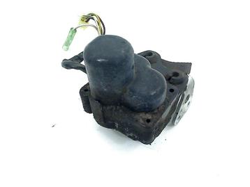 SERVOMOTOR YZF R1 2000-2001 (YZF-R1 5JJ) (4FM-85820-01-00) beschikbaar voor biedingen