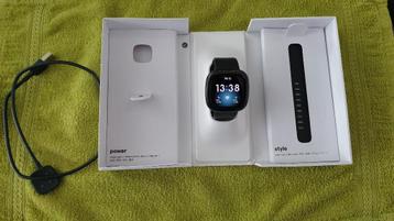 SMARTWATCH FITBIT VERSA 3, Étanche, Avancer d'un pas, Enlèvement, Utilisé