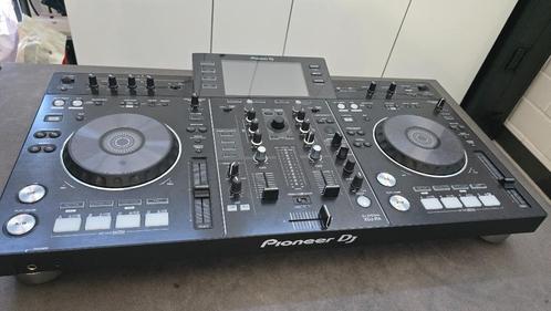 Xdj-rx pioneer inc Flightcase Magma, Muziek en Instrumenten, Dj-sets en Draaitafels, Gebruikt, Draaitafel, Pioneer, Ophalen