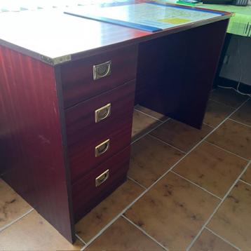 bureau beschikbaar voor biedingen