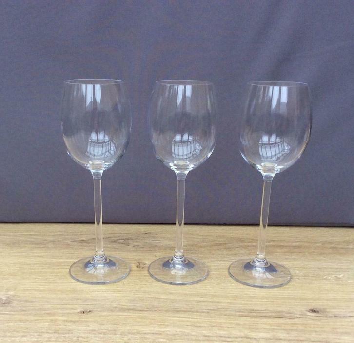 Set 3 wijnglazen - 20cm hoog, bovendiameter: 5.6 cm, Huis en Inrichting, Keuken | Servies, Gebruikt, Ophalen of Verzenden