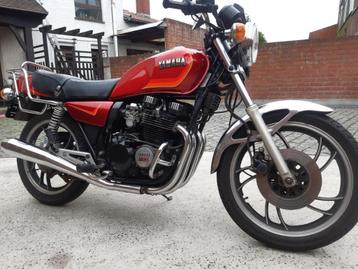 Prachtige oldtimer Yamaha XJ550 rood, Motoren, 4 cilinders, Meer dan 35 kW, 550 cc, Naked bike