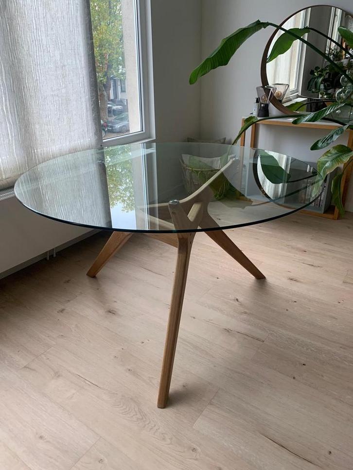 Ronde design eettafel La Redoute – glazen blad Ø130 cm, Huis en Inrichting, Tafels | Eettafels, Zo goed als nieuw, 100 tot 150 cm