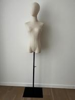 Vrouwelijke mannequin met voet, Hobby en Vrije tijd, Naaien en Fournituren, Ophalen, Gebruikt, Paspop