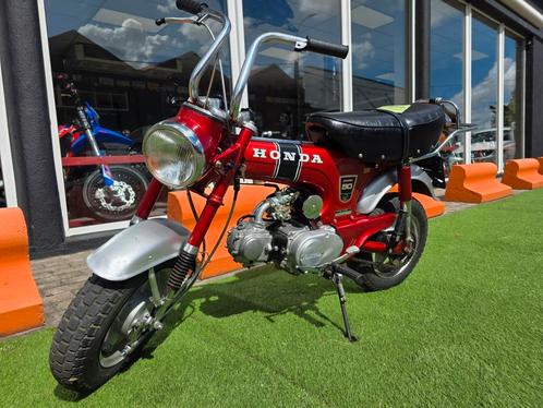 Verzamel stuk ST50   jaar 1989  topstaat!!!!!!!, Fietsen en Brommers, Brommers | Crossbrommers, Zo goed als nieuw, Honda, Ophalen