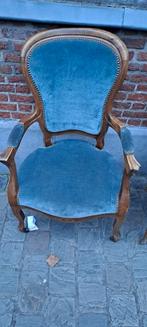 Fauteuil d'époque, Enlèvement