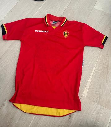 Vintage voetbal shirt België Diadora  beschikbaar voor biedingen