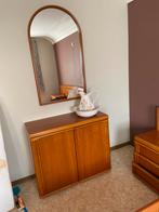 Slaapkamer met bed kleerkast spiegel en dressoir, Enlèvement, Utilisé, Bois