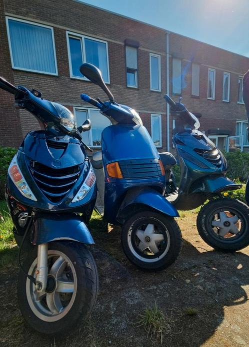 Piaggio quartz 70cc (duits), Fietsen en Brommers, Scooters | Piaggio, Zo goed als nieuw, Fly, Ophalen