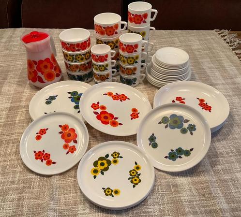 Prachtig compleet Arcopal Lotus servies in quasi nieuwstaat., Huis en Inrichting, Keuken | Servies, Nieuw, Ophalen of Verzenden