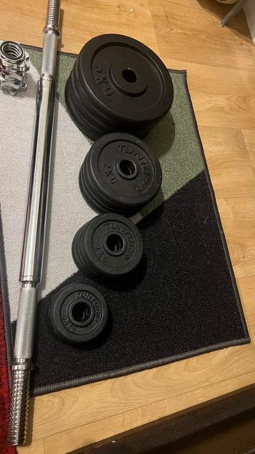 Dumbells en Halter beschikbaar voor biedingen