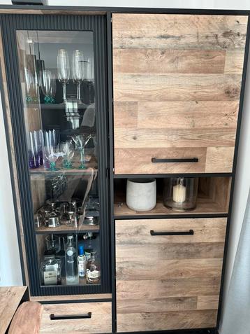 Armoire vitrine avec led, Enlèvement, Comme neuf