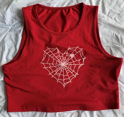 Crop top rood met hartje SHEIN maat S, Kleding | Dames, Topjes, Gedragen, Maat 36 (S), Rood, Zonder mouw, Ophalen of Verzenden