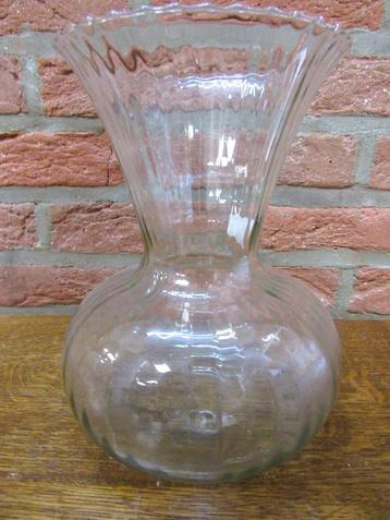 vase en verre optique Doyen