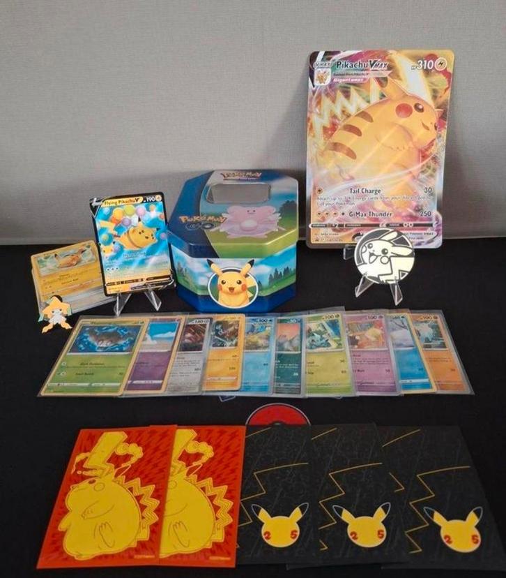 Pikachu set, hele mooie pokémon kaarten +Pikachu  vmax jumbo, Hobby en Vrije tijd, Verzamelkaartspellen | Pokémon, Zo goed als nieuw
