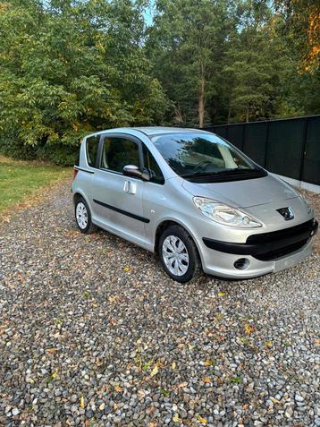 Peugeot 1007 benzien 83.000 km gekeurd vvk beschikbaar voor biedingen