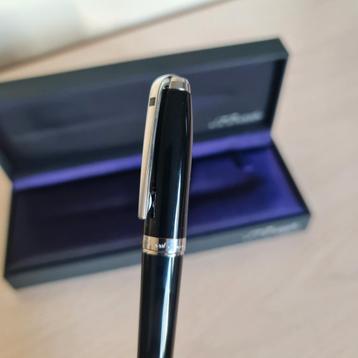 Stylo Dupont neuf avec recharge. Jamais utilisé, Enlèvement ou Envoi, Comme neuf, Stylo