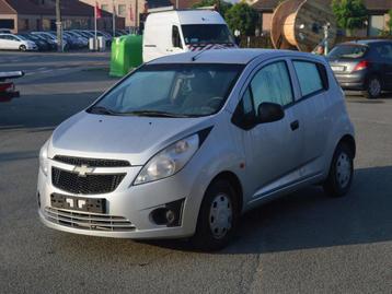 Chevrolet Spark 1.0i +