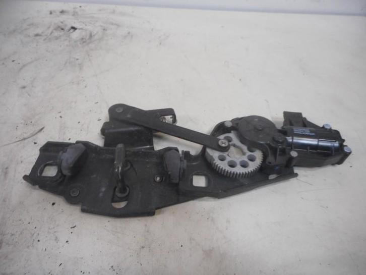CENTRALE VERGRENDELING MOTOR ACHTERKLEP Ford Focus 2 C+C, Auto-onderdelen, Overige Auto-onderdelen, Ford, Gebruikt