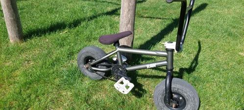 RAW kick mini BMX, Fietsen en Brommers, Fietsen | Kinderfietsjes, Gebruikt, Ophalen