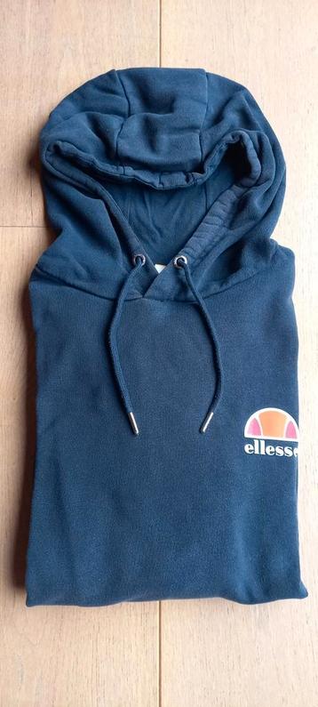 Ellesse sweater beschikbaar voor biedingen