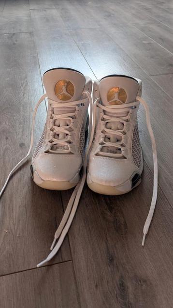 Nike Jordan 38 FN7481-100  beschikbaar voor biedingen