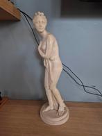 A. Santini Classic Sculpture, Enlèvement