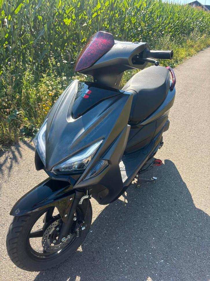 Gts sirocco, Fietsen en Brommers, Scooters | Yamaha, Zo goed als nieuw, Overige modellen, Klasse A (25 km/u), Benzine, Ophalen